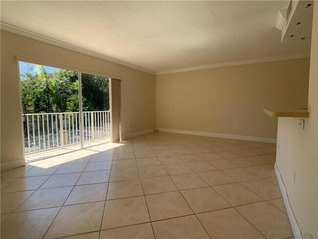 Foto del edificio - 8601 SW 94th St