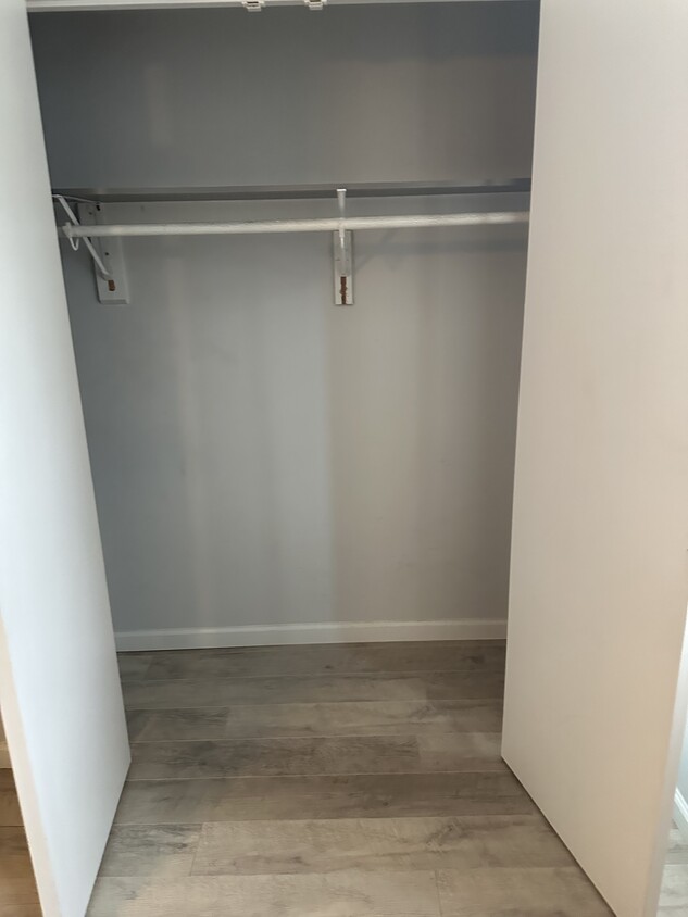 Foto principal - 1705 Dutch Village Dr