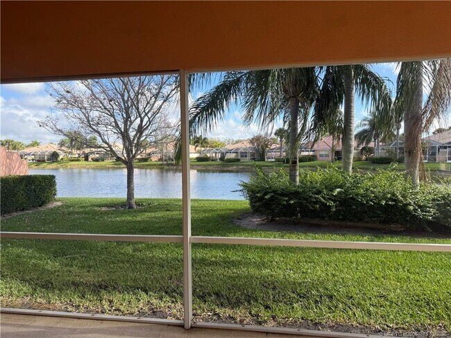 Foto del edificio - 12348 SW Keating Dr