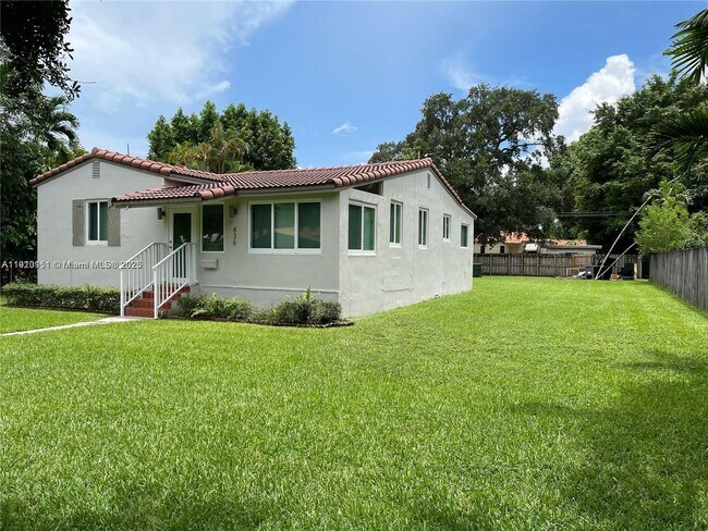 Foto del edificio - 436 Lark Ave