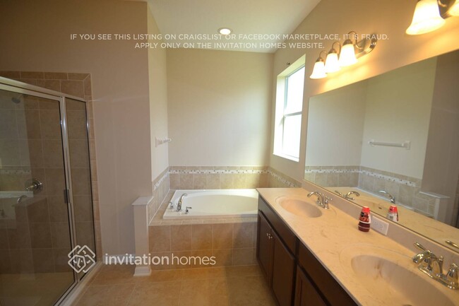 Foto del edificio - 8836 39th St Cir E