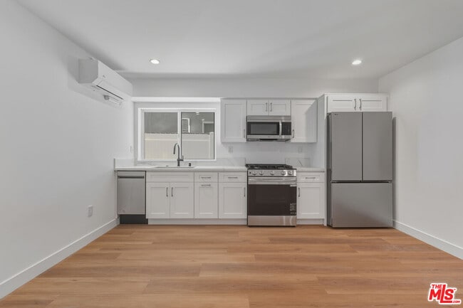 Building Photo - 14167 Erwin St