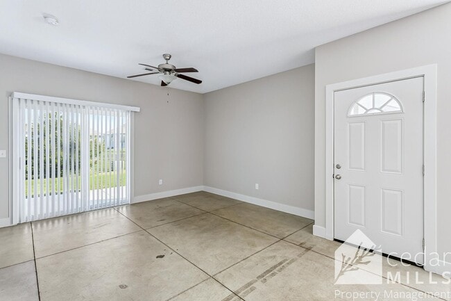 Foto del edificio - New Construction Across from McConnell! De...