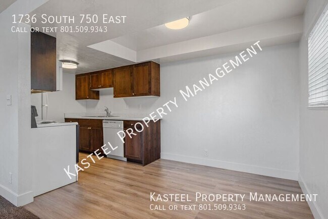 Building Photo - 1736 S 750 E St