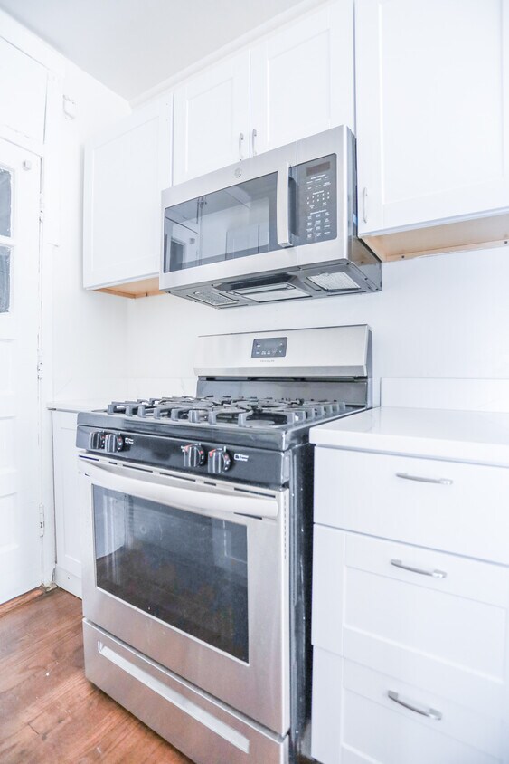 Foto principal - 5063 N Glenwood Ave