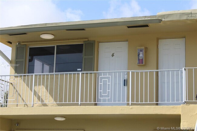 Foto del edificio - 5141 NE 18th Ave