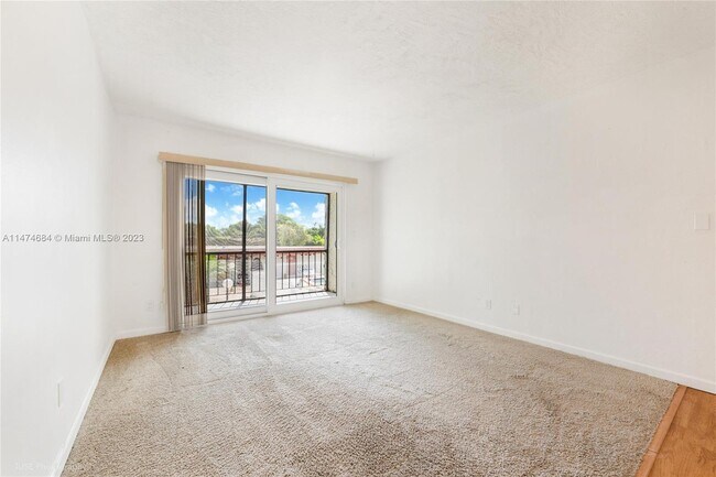 Foto del edificio - 8701 SW 141st St