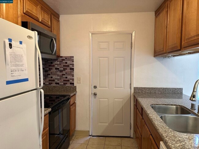 Building Photo - 89 Villa Cir