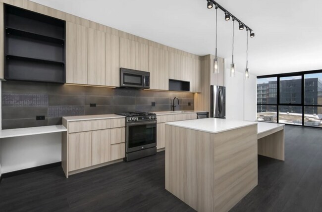 Foto del edificio - 1405 W Randolph St
