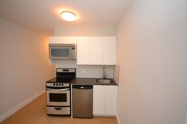 Photo du bâtiment - 798 Richmond Street West