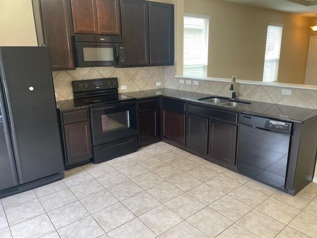 Foto del edificio - 5725 Knoll Pines Pass