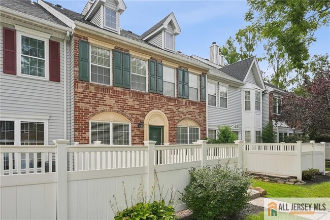 Building Photo - 37 Kingston Run
