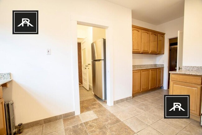 Building Photo - 3 bedroom in Brighton MA 02135