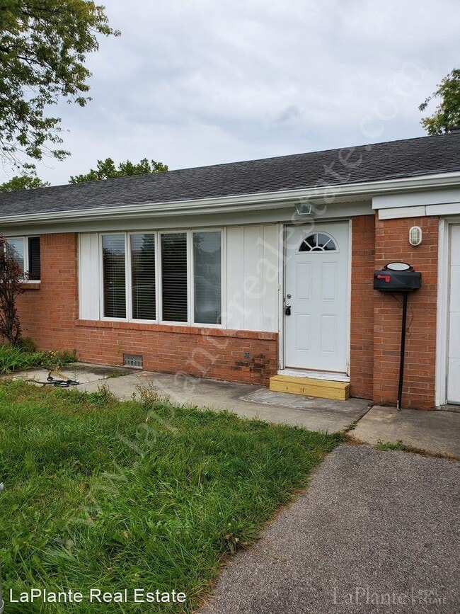 Building Photo - 3 br, 1.5 bath House - 1921 Northover Rd.