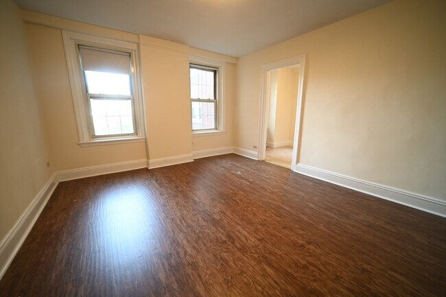 Building Photo - 1401 Beacon St