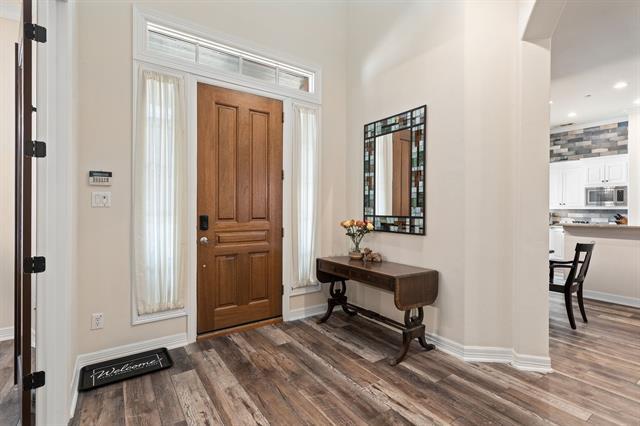 Foto del edificio - 8444 Library Street