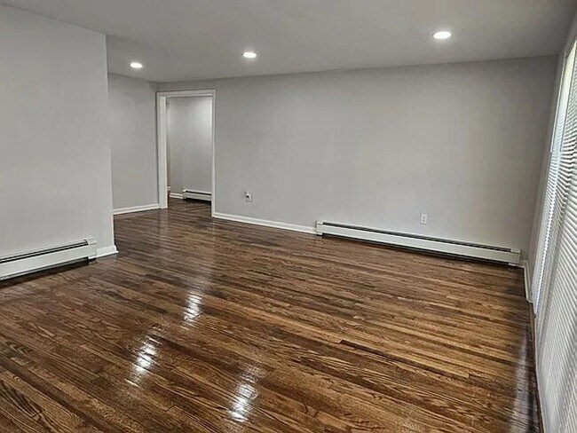 Foto del edificio - 2125 Highland Ave