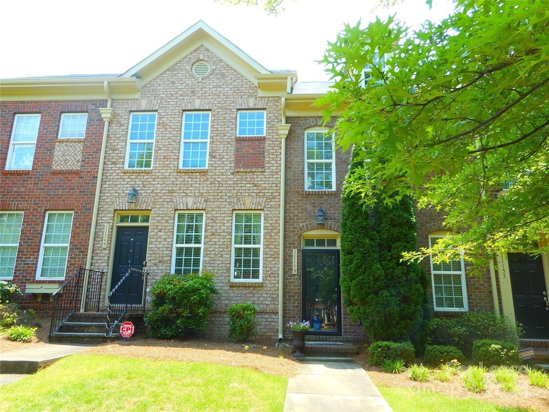 Primary Photo - 11149 Cedar Walk Lane