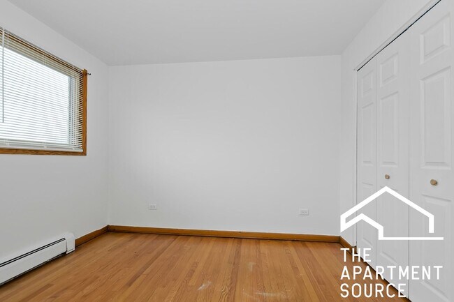 Foto del edificio - 3737 W 63rd St