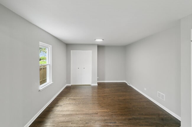 Building Photo - 4737 Belmont Rd