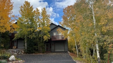 Building Photo - 192 Burgundy Cir