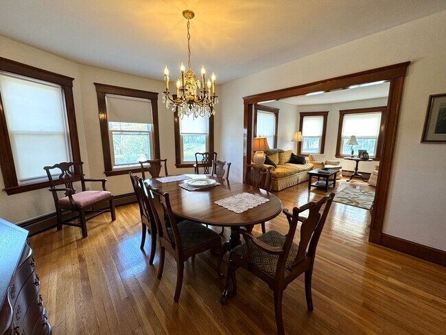 Foto del edificio - 5 Westchester Rd