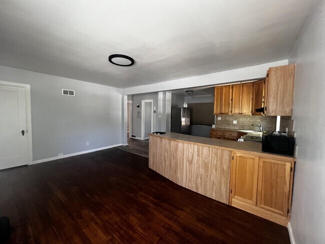Foto del edificio - 2127 3rd Ave N