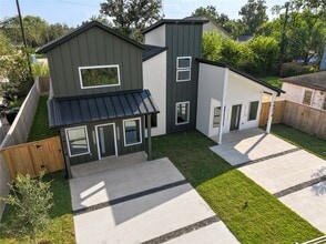 Building Photo - 4214 Clover St
