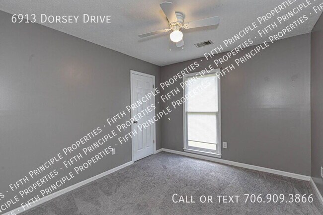 Foto del edificio - 6913 Dorsey Dr