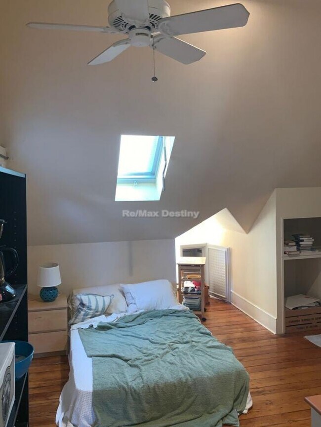 Foto del edificio - 4 bedroom in Somerville MA 02145