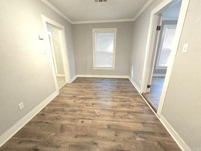 Foto del edificio - 611 N Pierce St