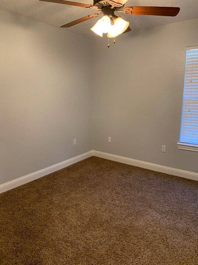 Foto del edificio - 2225 Jadyn Ln