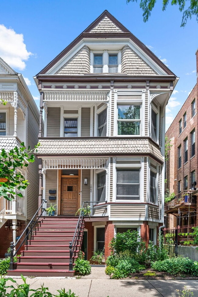 Building Photo - 1040 W Barry Ave