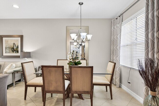 Building Photo - Furnished Rental