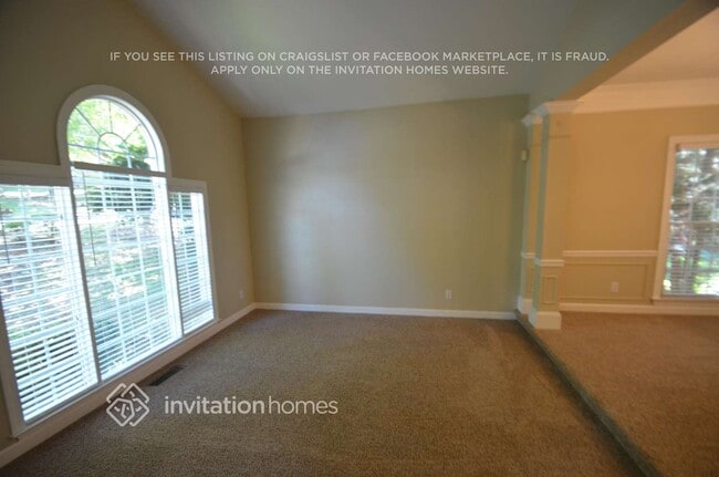 Building Photo - 5722 Kinglet Ln