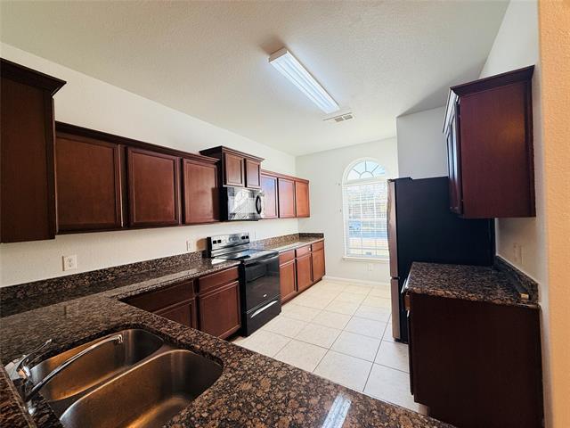 Foto del edificio - 223 Magnolia Dr