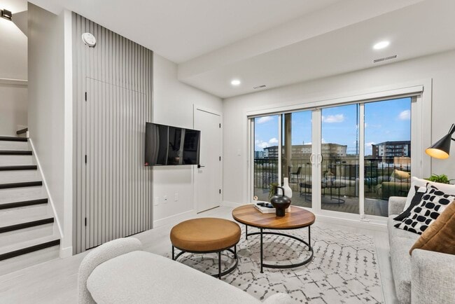 Building Photo - Refinery Townhomes