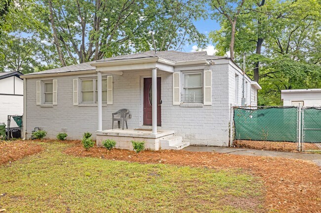 Building Photo - 2533 Godfrey Dr NW