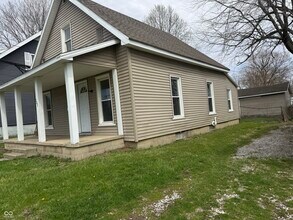 Building Photo - 608 Wallace Ave