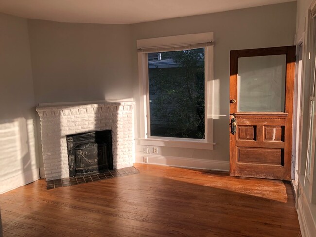 Unit #1 - 209 N Willow St