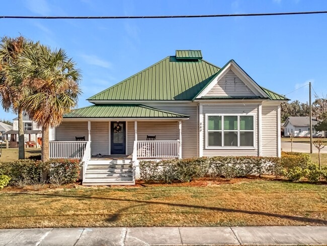 Foto del edificio - 389 S Central Ave