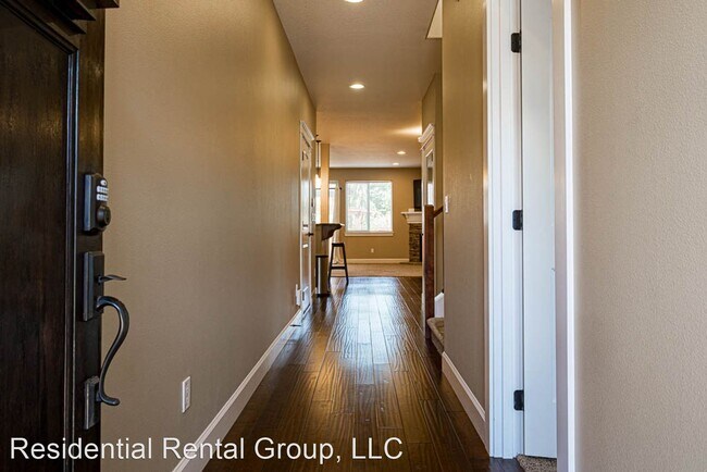 Building Photo - 4 br, 2.5 bath House - 2445 25th Avenue