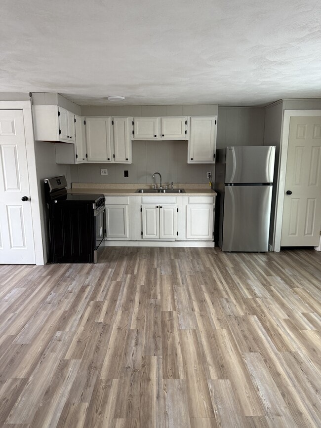 Building Photo - 58 Greenwood Ave