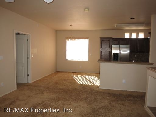Building Photo - 1767 Courtyard Hts