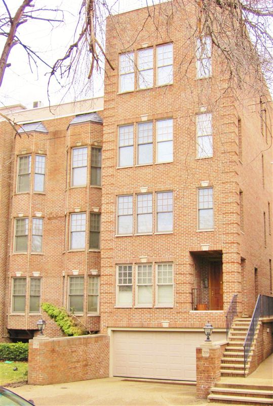 Foto principal - 709 Copeland St
