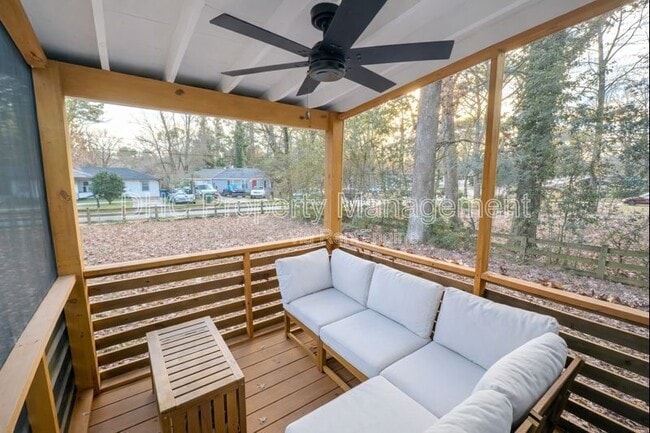 Foto del edificio - 2526 Brentwood Rd