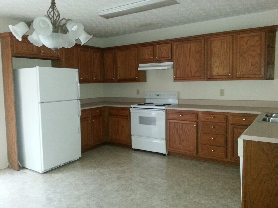 30 Falcon Cir NW, Cartersville, GA 30121 Townhome Rentals in