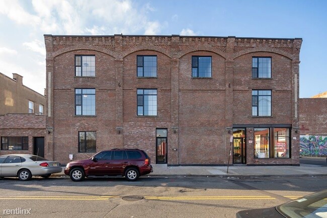 Building Photo - 2 br, 1 bath Apartment - 609 Communipaw Ave