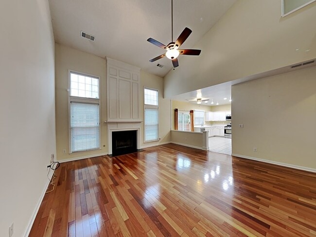 Foto del edificio - 2830 Priestcliff Dr SE