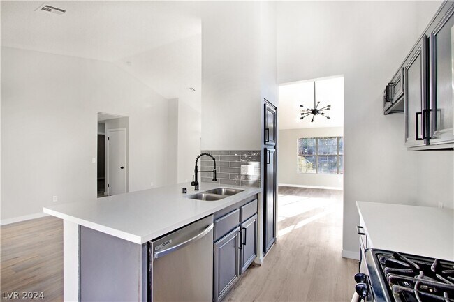 Foto del edificio - 3923 Broken Oak Ln